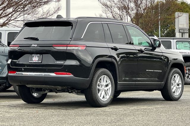 2025 Jeep Grand Cherokee Laredo X photo 4