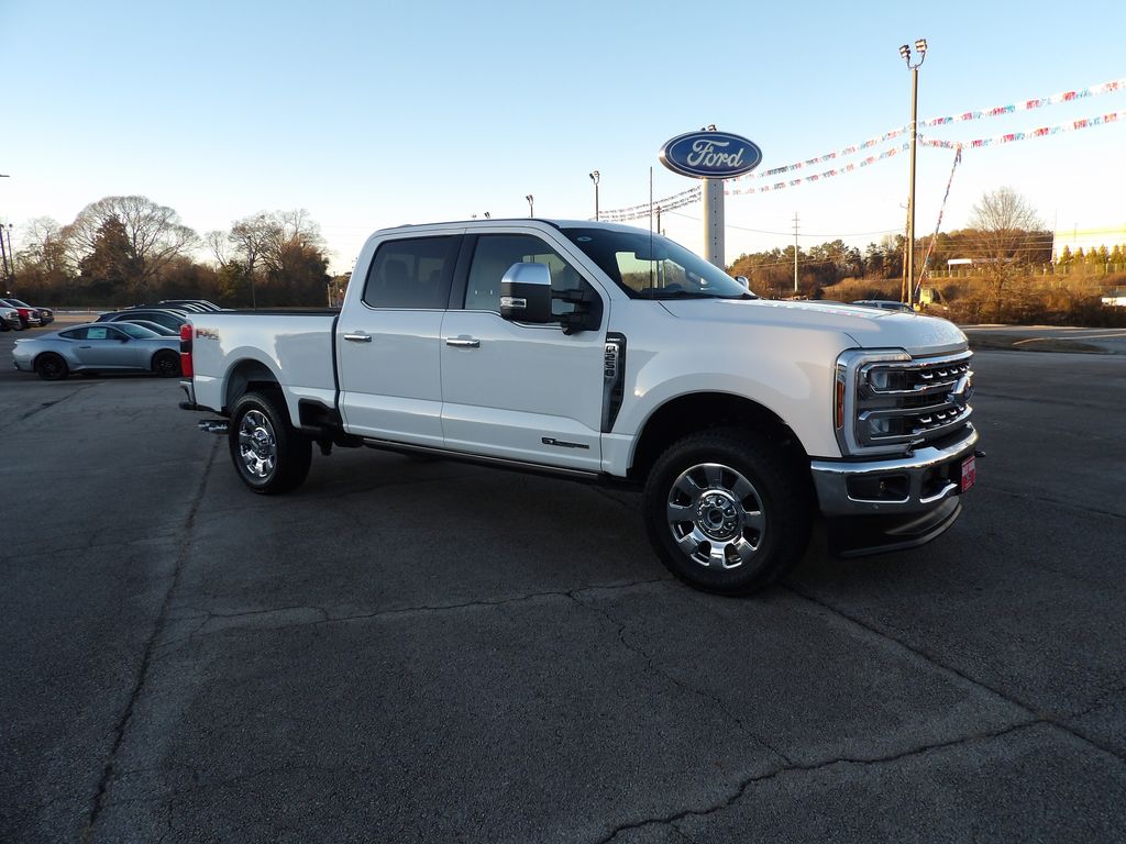 2025 Ford F-250 Super Duty Lariat's photo