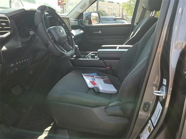 2023 Toyota Tundra SR5 CrewMax photo 11