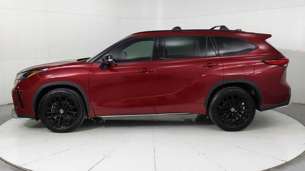 2023 Toyota Highlander XSE photo 3