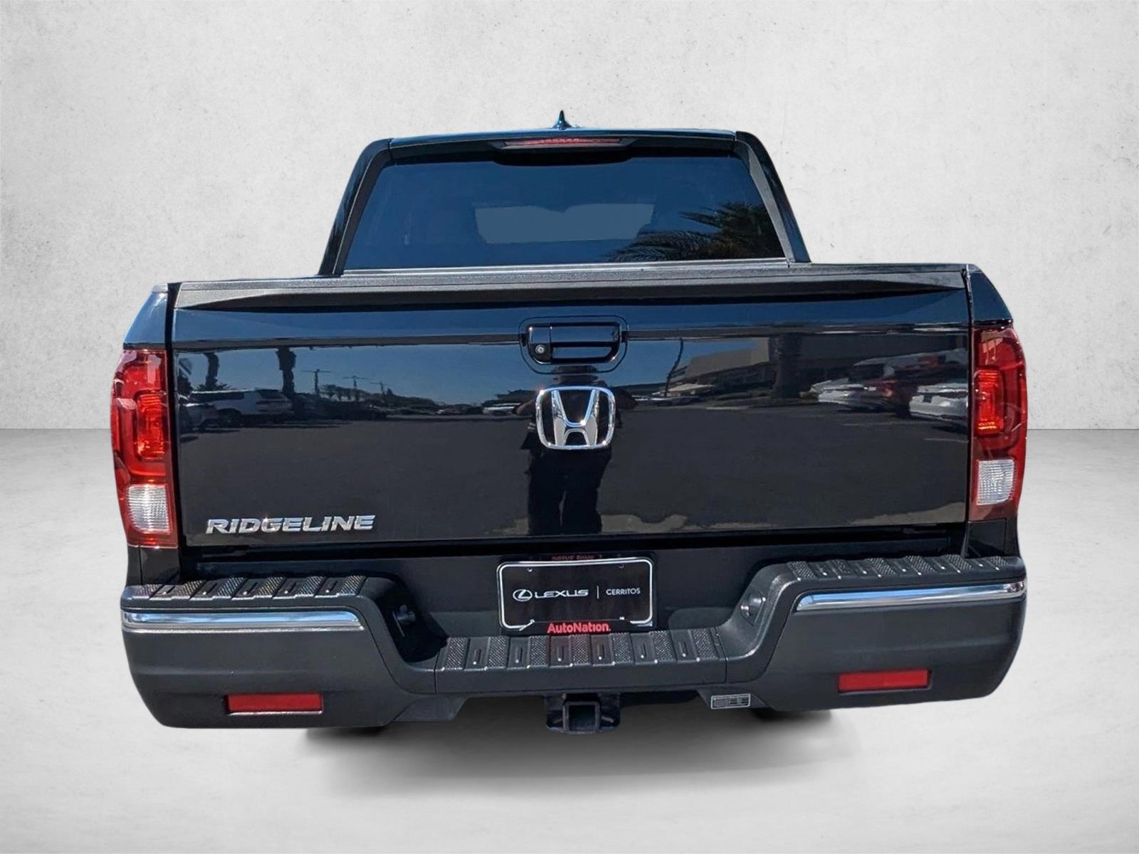 2017 Honda Ridgeline RTL photo 5