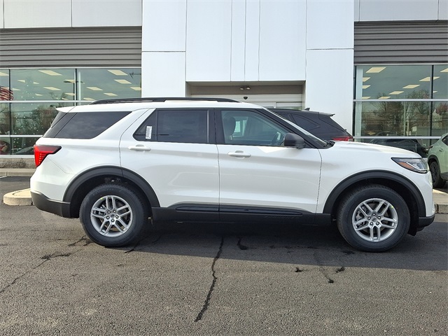 2026 Ford Explorer Active's photo
