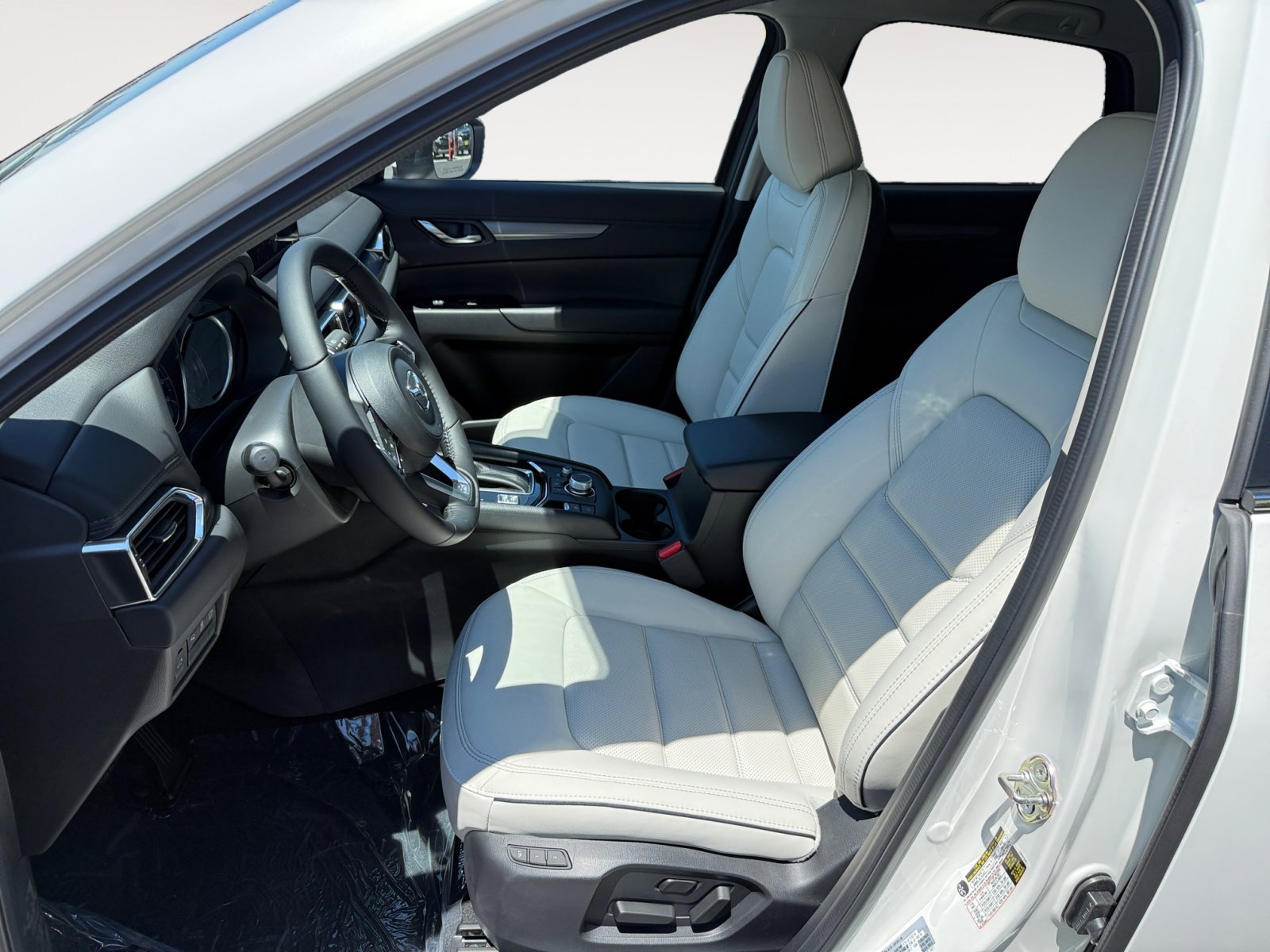 2025 Mazda CX-5 2.5 S Preferred photo 10