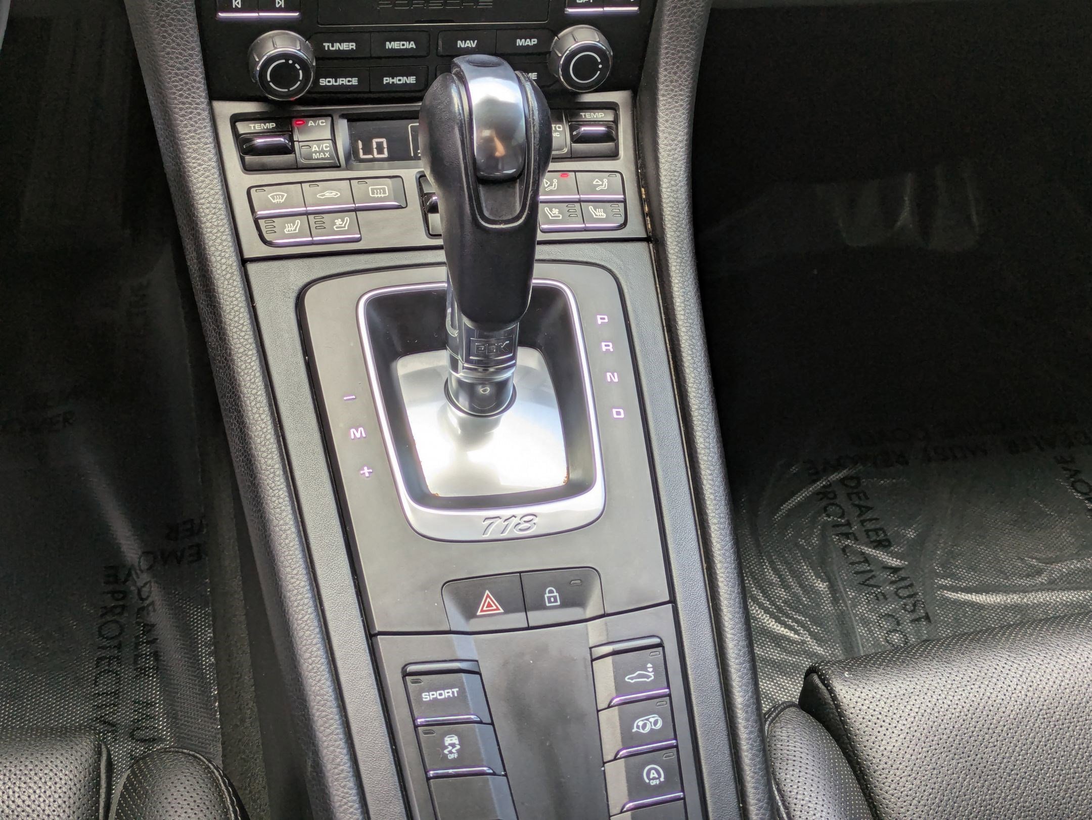 2019 Porsche Cayman T photo 23