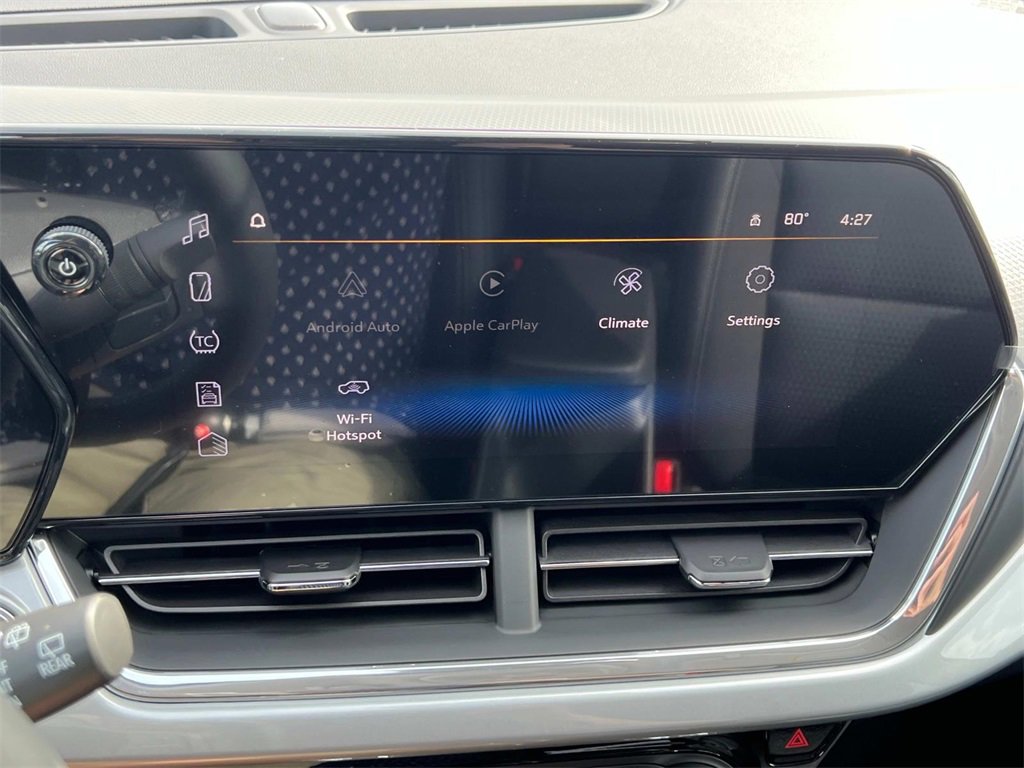 2025 Chevrolet Trax LT photo 13