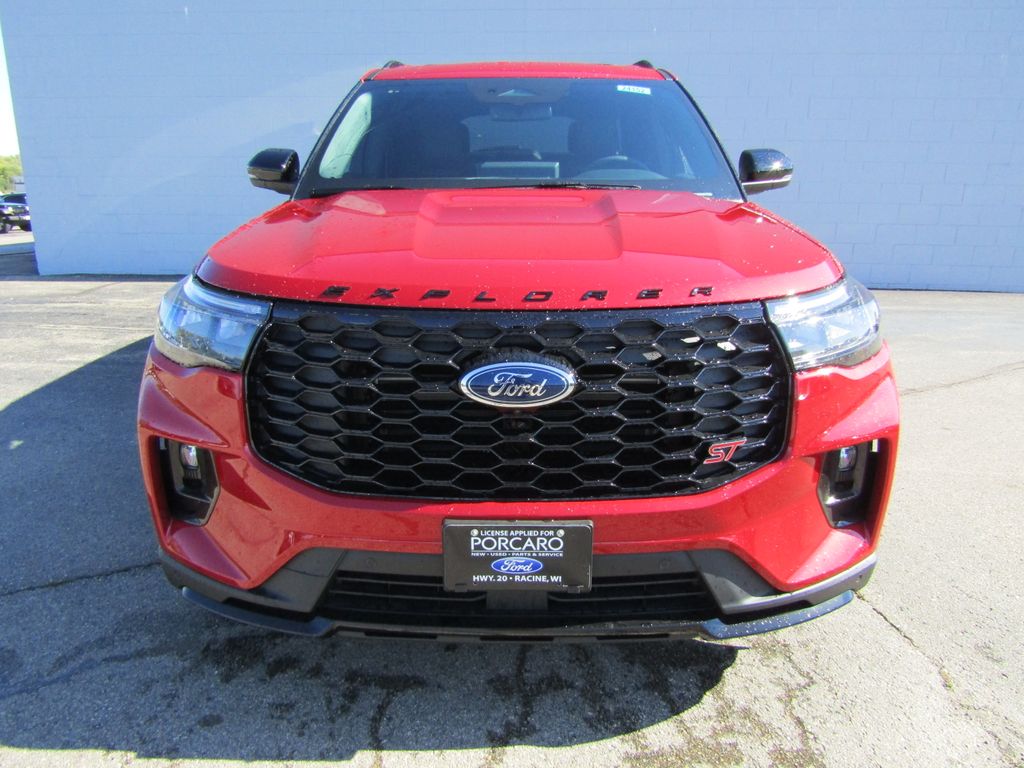 2025 Ford Explorer ST photo 3