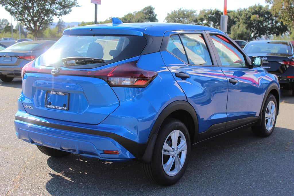 2025 Nissan Kicks Play S photo 6