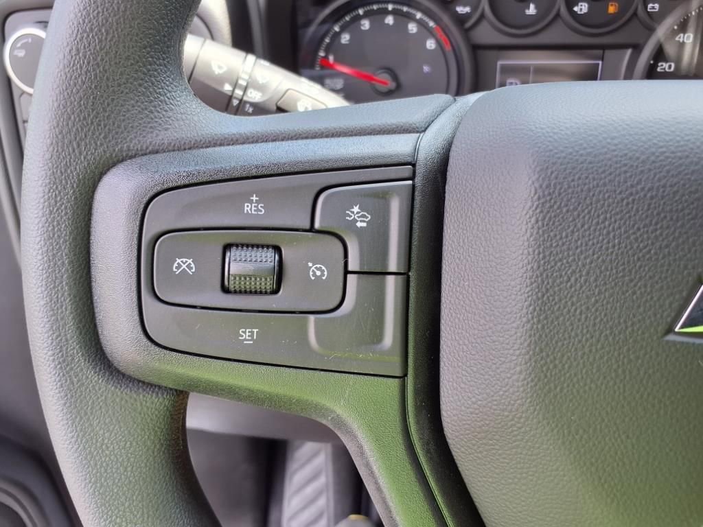 2025 Chevrolet Silverado 1500 Custom photo 19