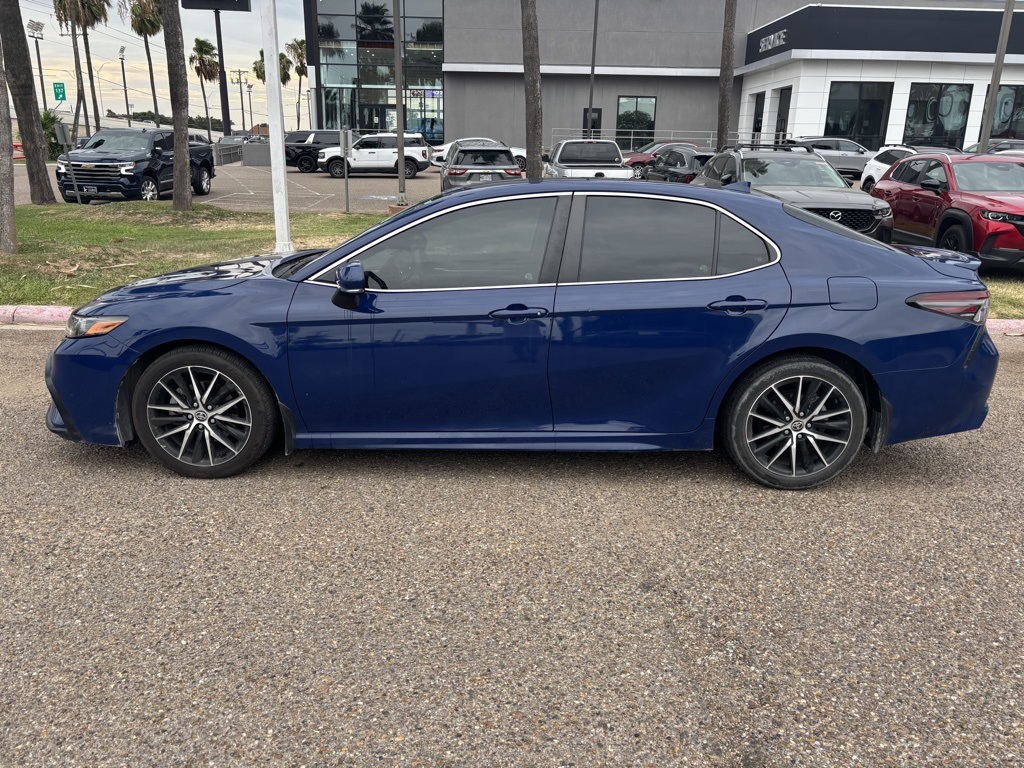 2023 Toyota Camry Hybrid SE photo 2
