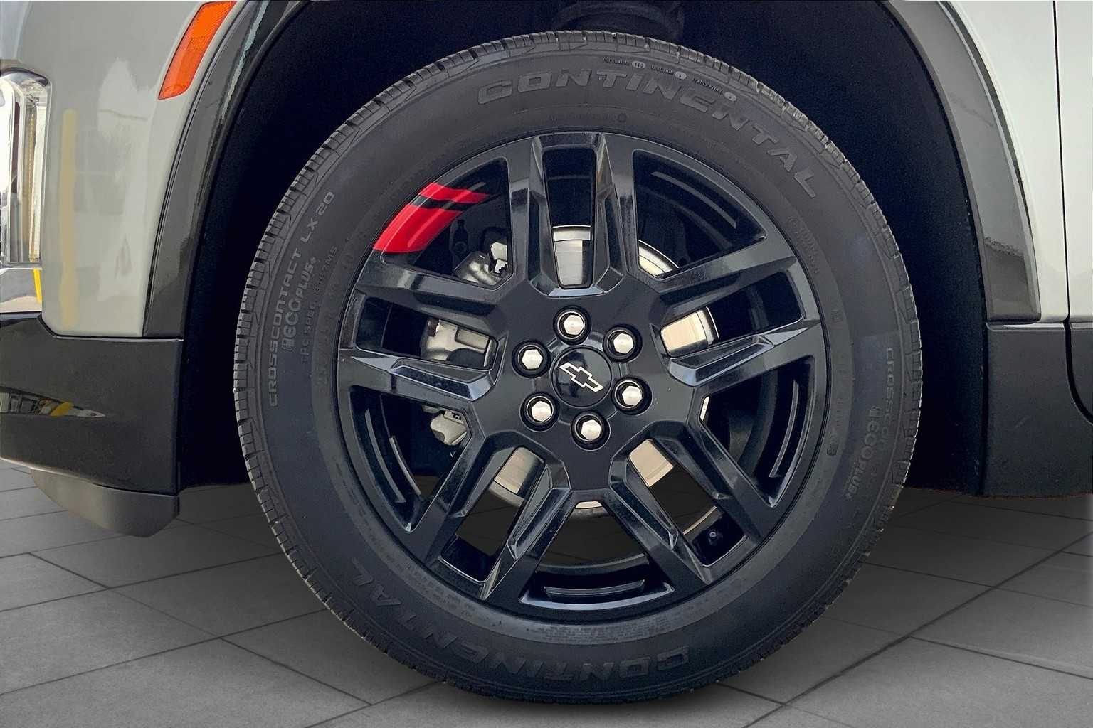 2023 Chevrolet Traverse Premier photo 10