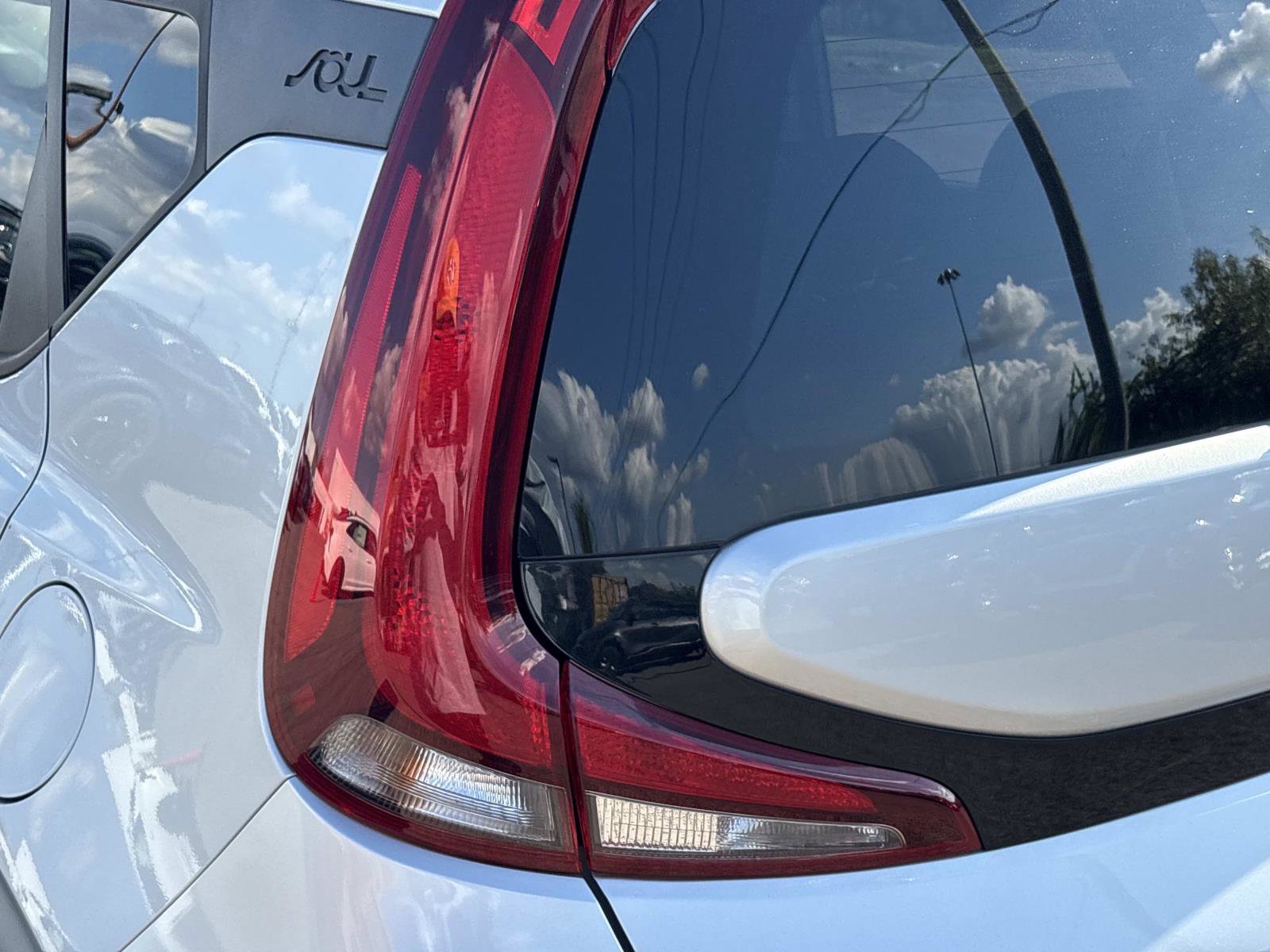 2021 Kia Soul S photo 11