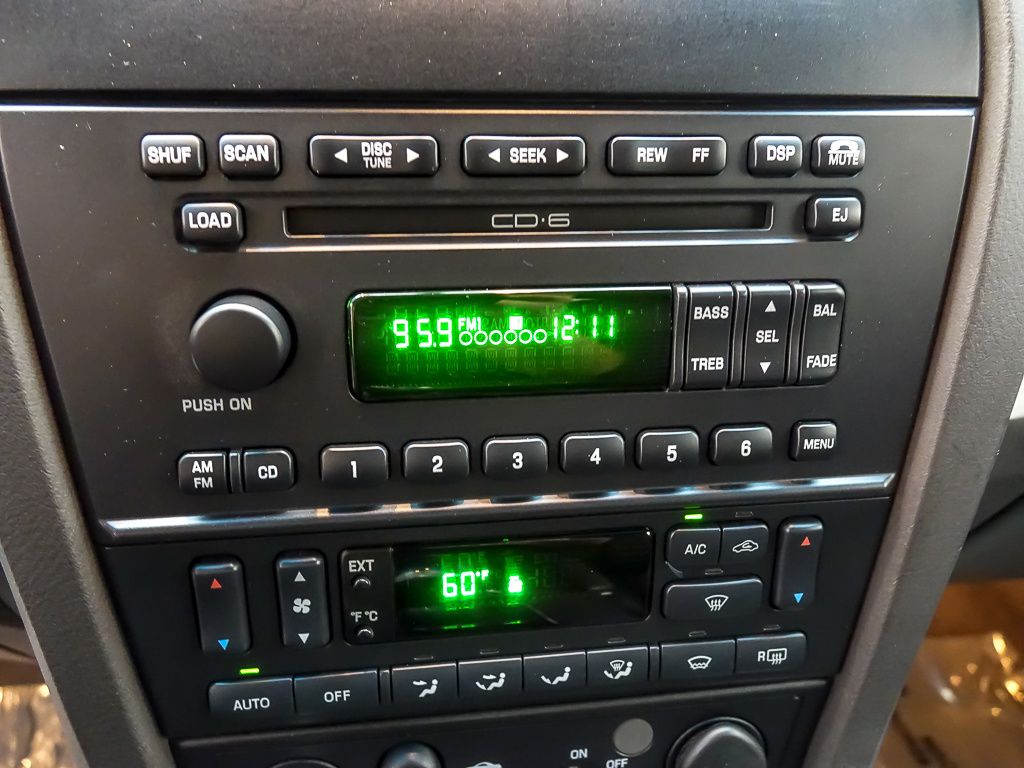 2002 Ford Thunderbird Base photo 13