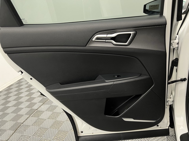 2024 Kia Sportage LX photo 24