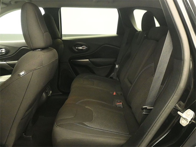 2020 Jeep Cherokee Latitude photo 9