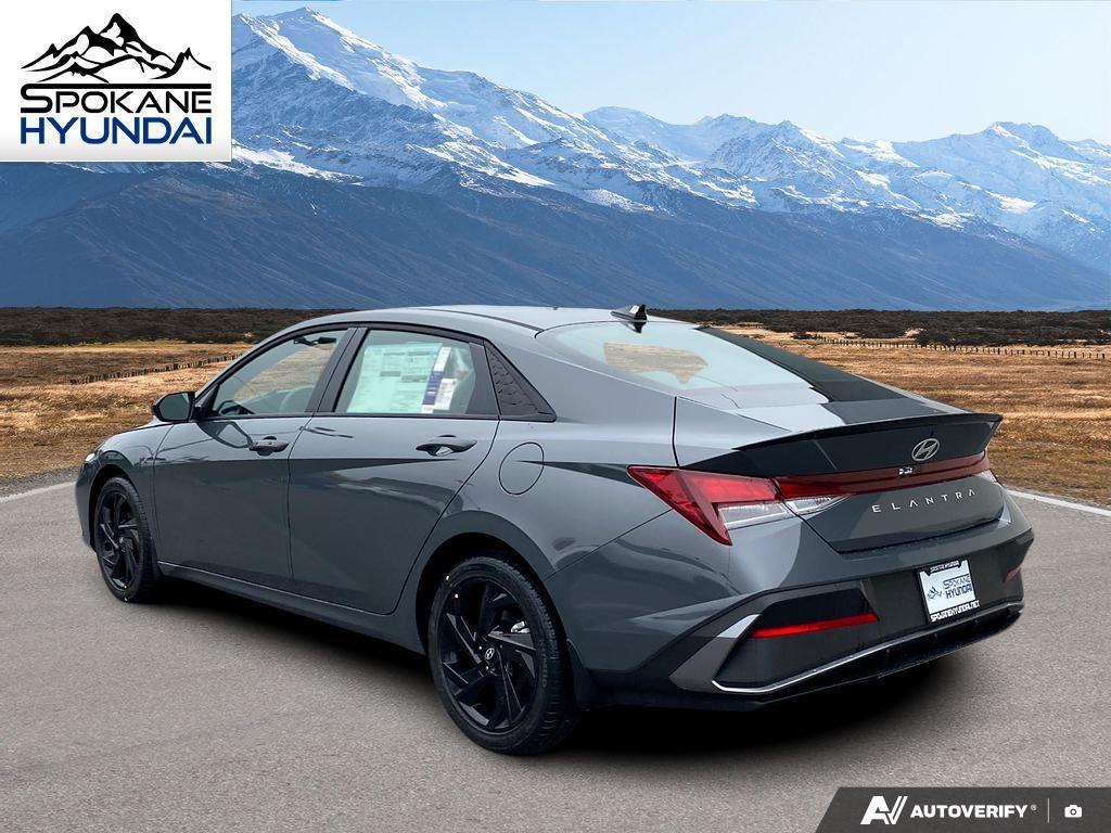 2026 Hyundai Elantra SEL Sport photo 3