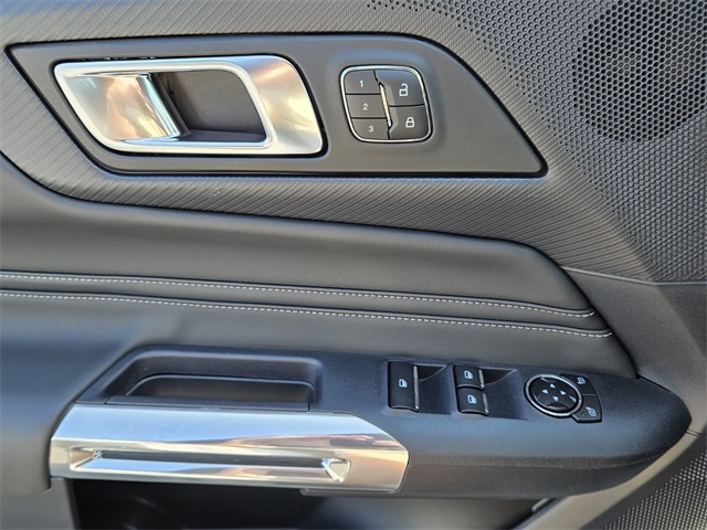 2025 Ford Mustang GT Premium photo 25