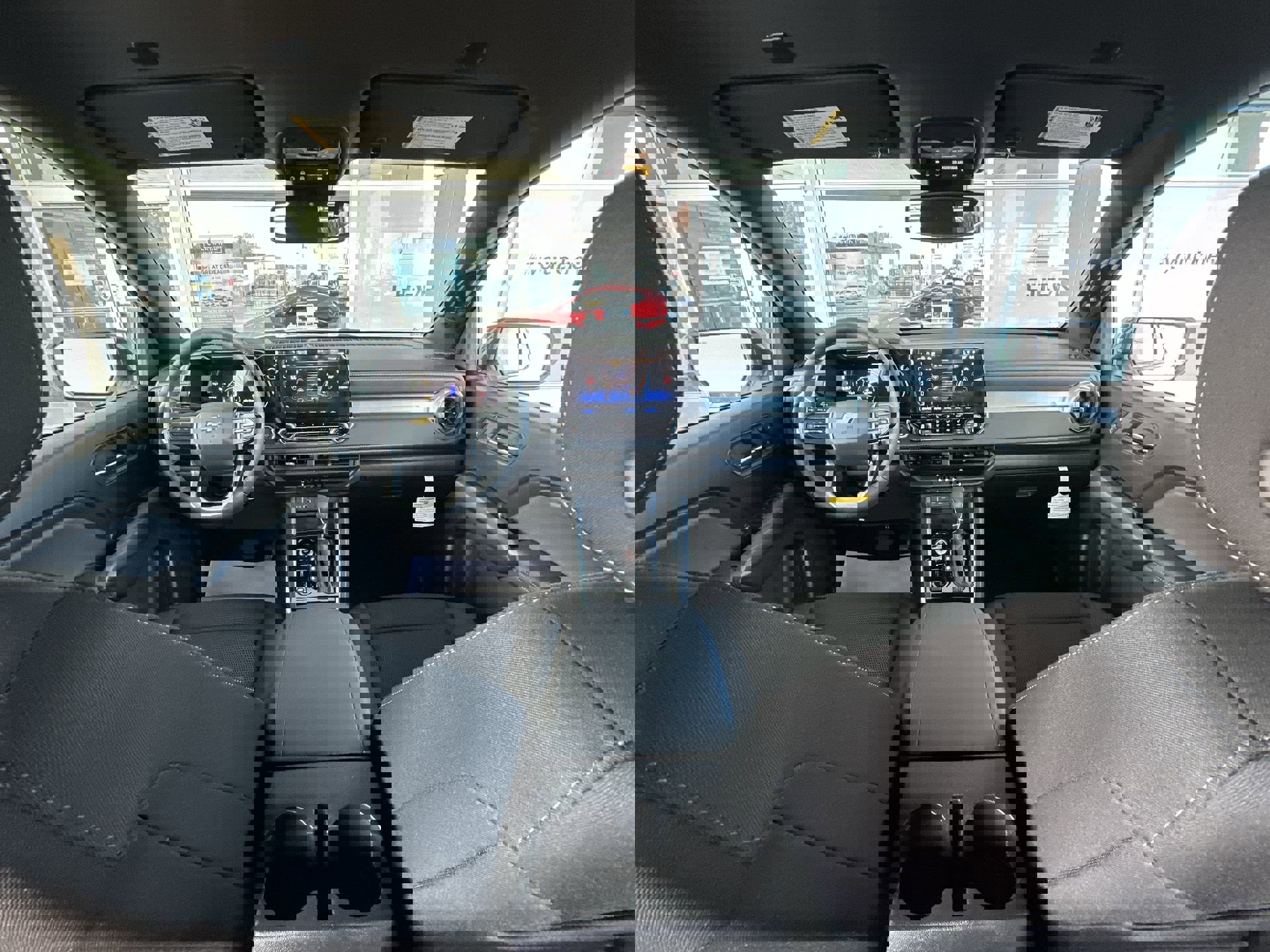 2025 Chevrolet Colorado Work Truck LT photo 18