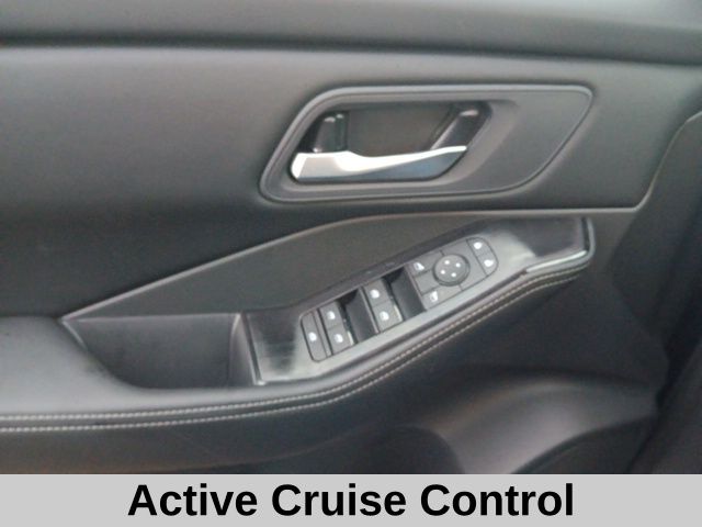 2026 Nissan Rogue SV photo 9