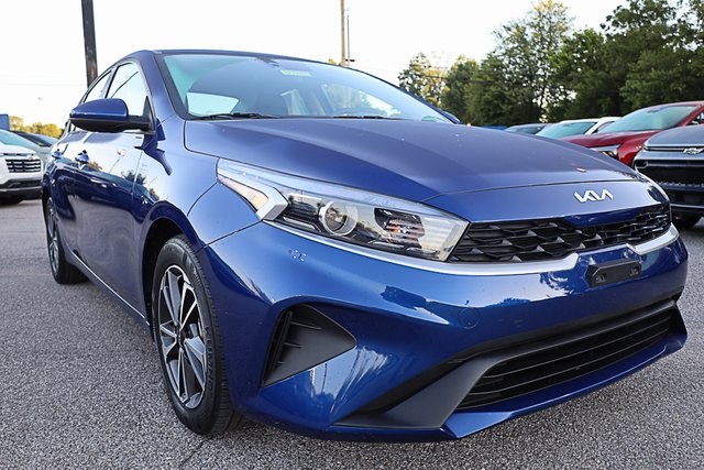 2023 Kia Forte LXS photo 3