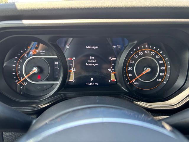 2024 Jeep Wrangler Sahara photo 14