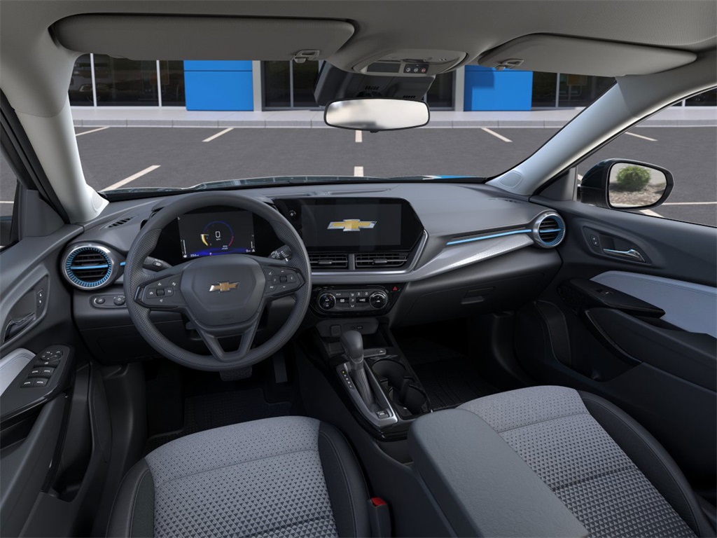 2025 Chevrolet Trax LT photo 9