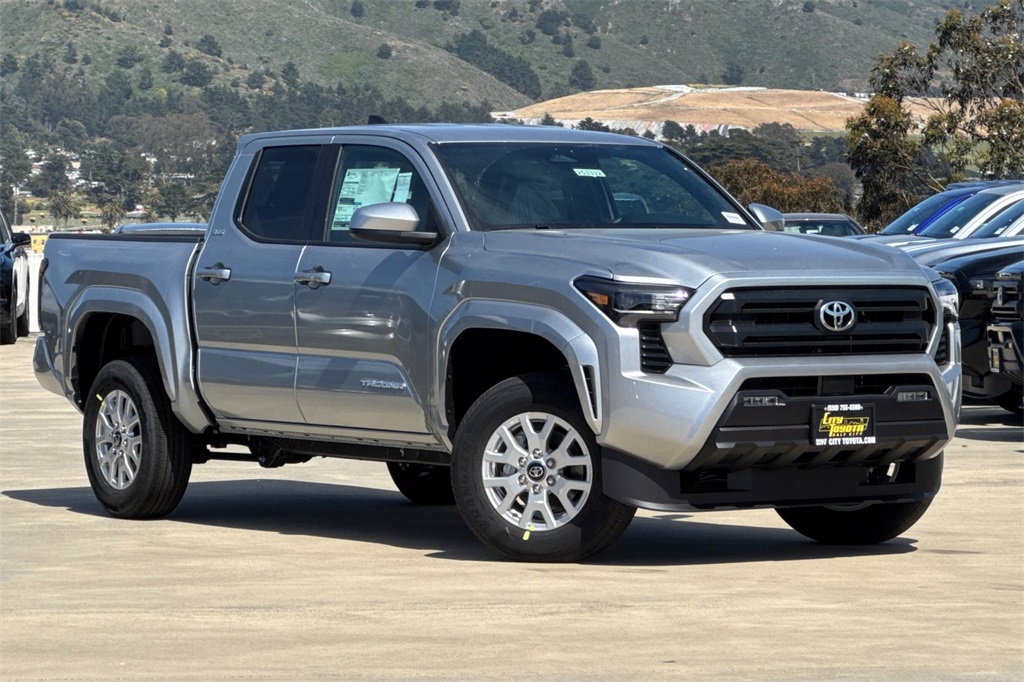 2025 Toyota Tacoma SR5 Double Cab photo 2