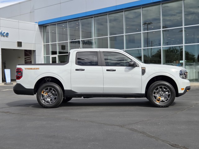 2023 Ford Maverick XLT photo 2