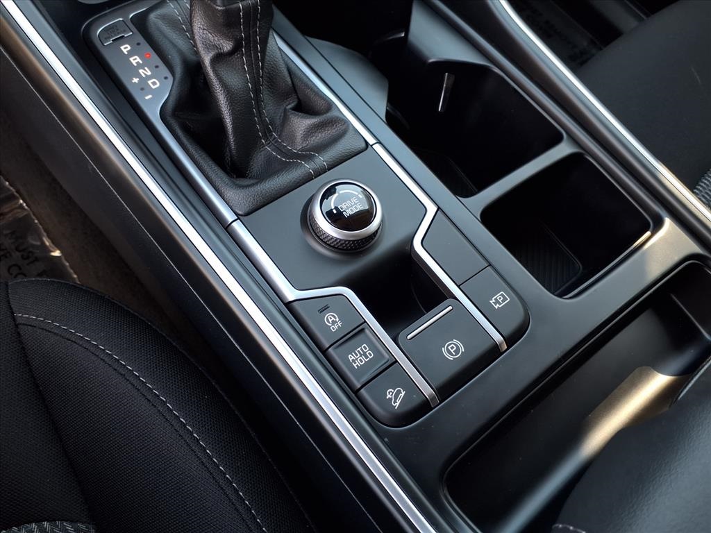 2025 Kia Sorento LX photo 21