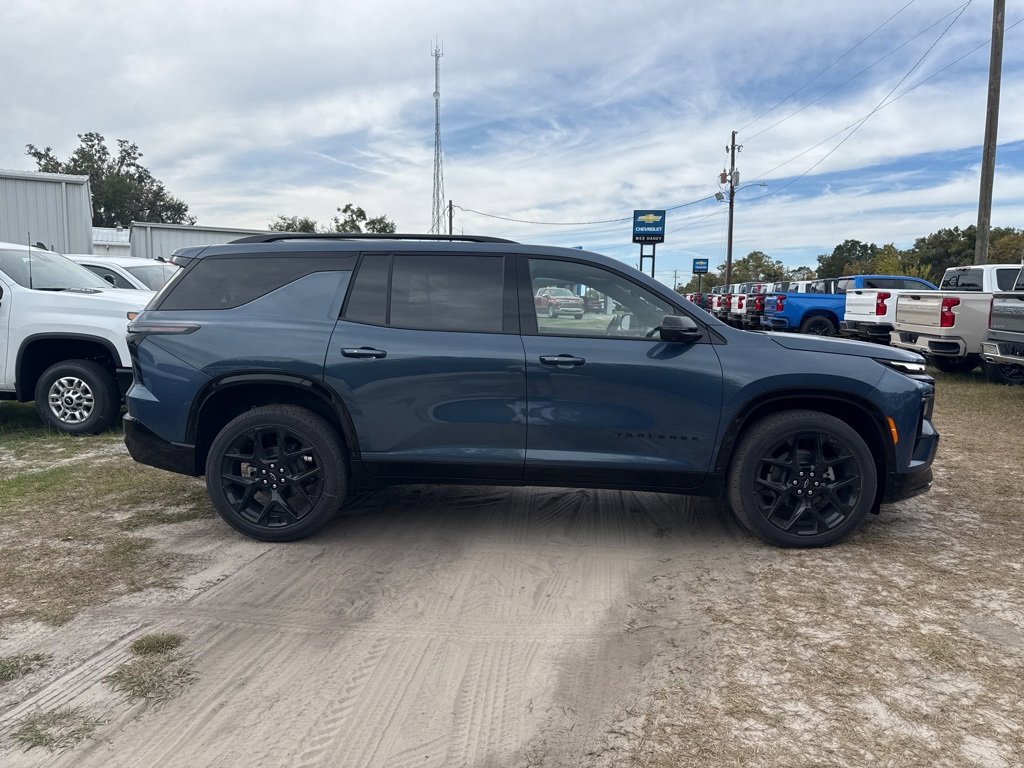 2026 Chevrolet Traverse RS photo 2