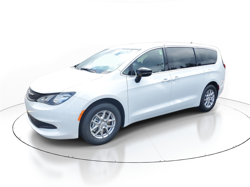 2026 Chrysler Voyager LX photo 2