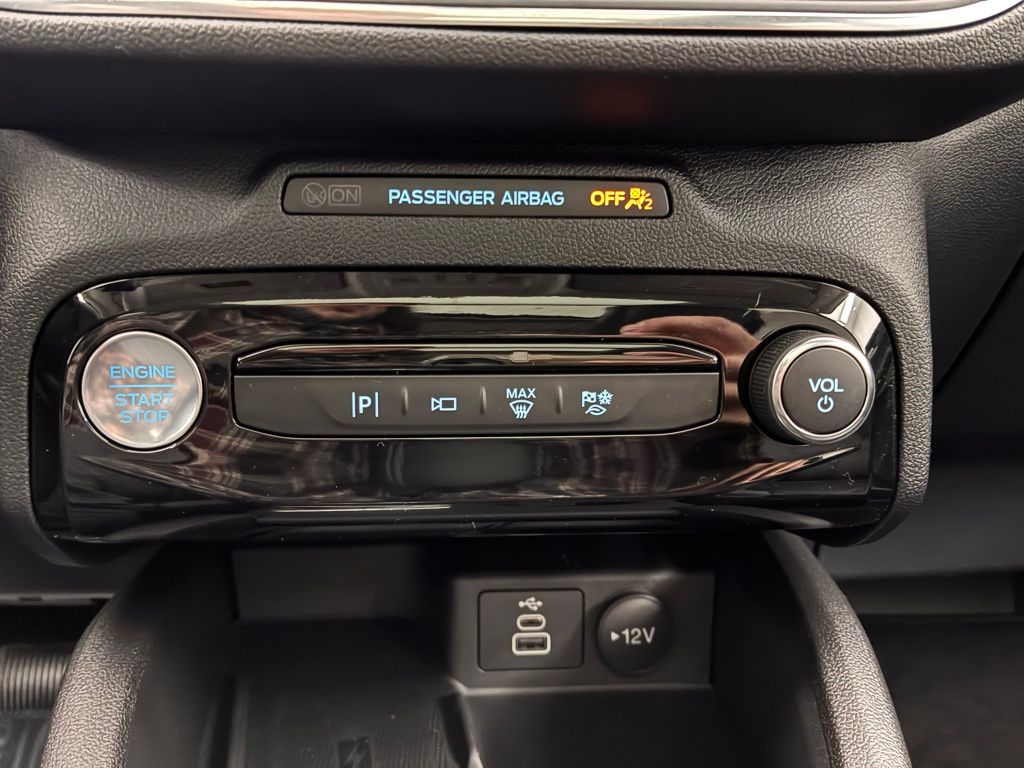 2026 Ford Escape Hybrid Platinum photo 4