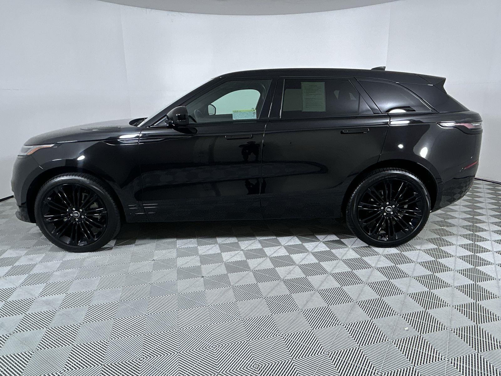 2025 Land Rover Range Rover Velar SE photo 2