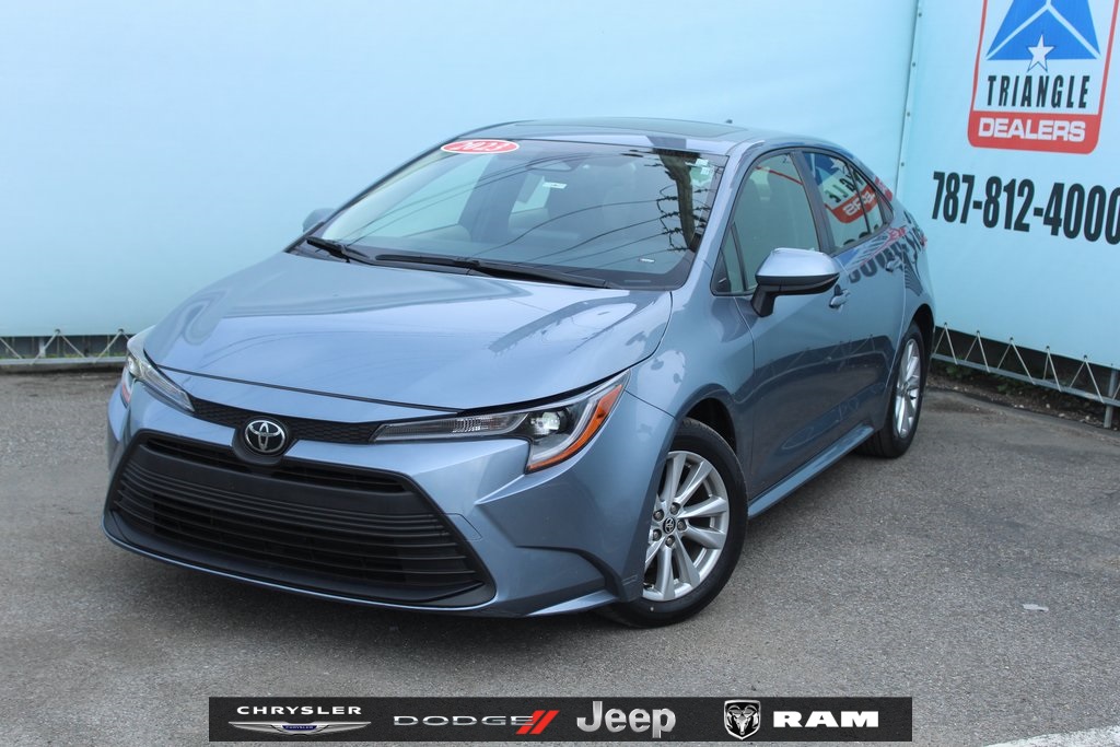 2023 Toyota Corolla LE's photo