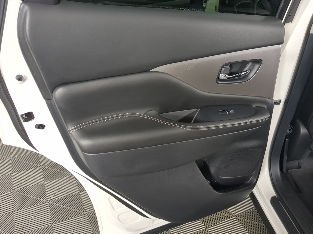 2020 Nissan Murano SL photo 14