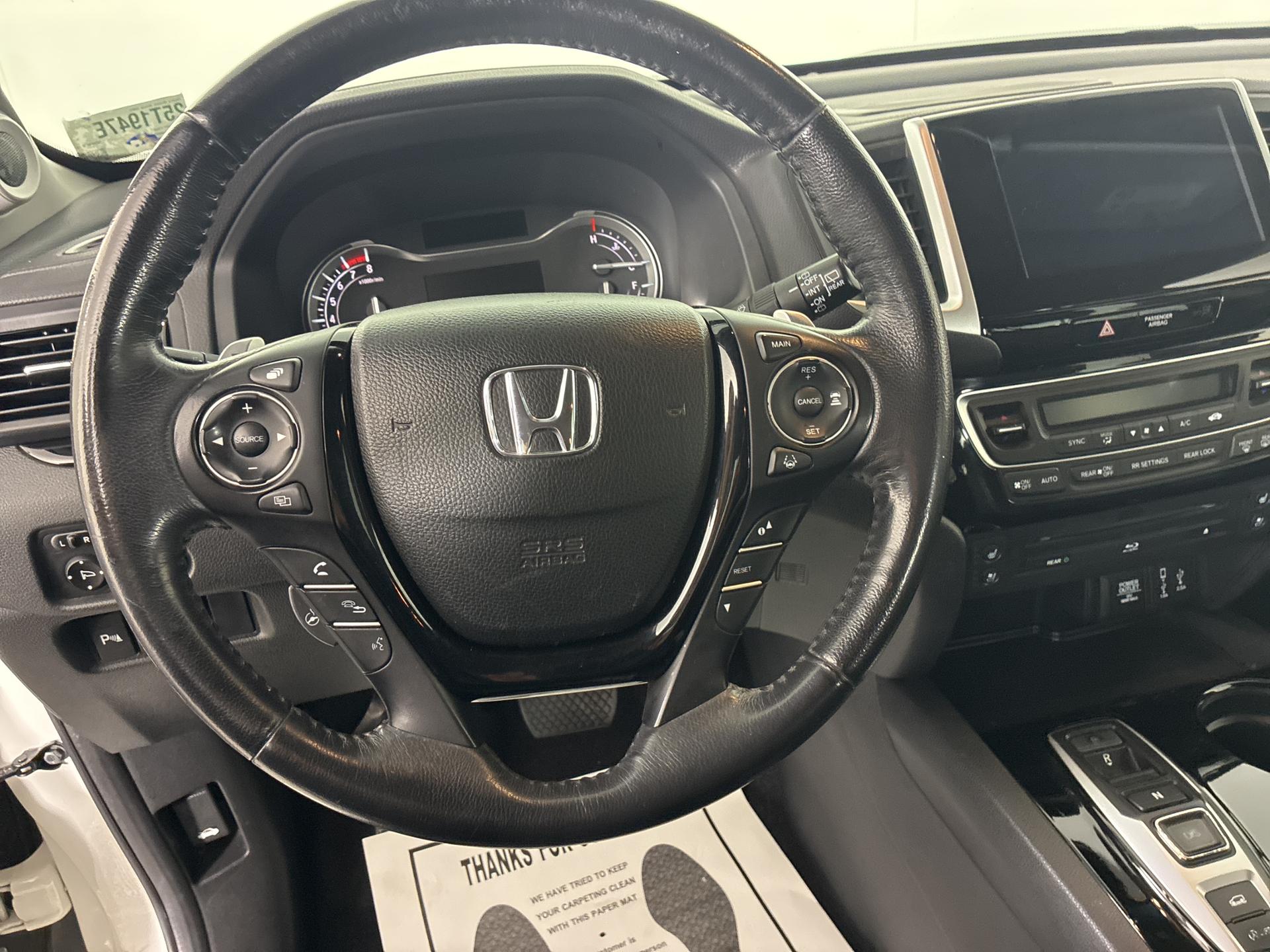 2017 Honda Pilot Elite photo 10