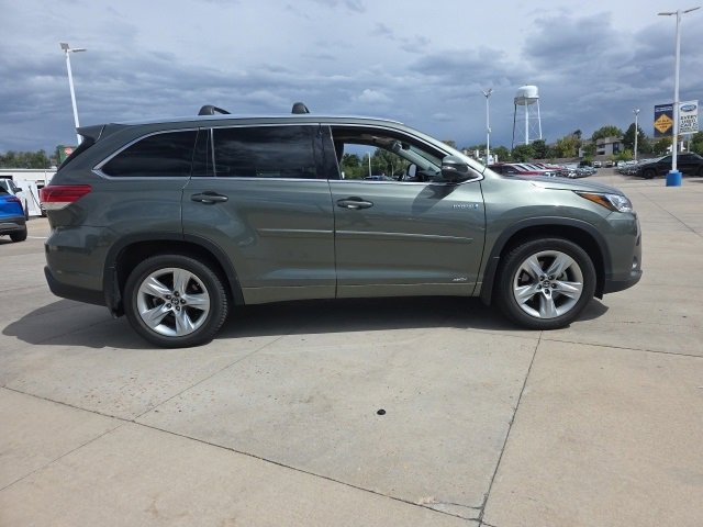 2017 Toyota Highlander Hybrid Limited photo 2