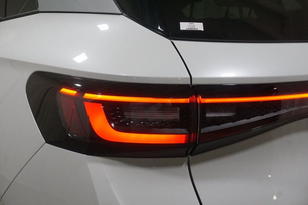 2025 Volkswagen ID.4 Pro Plus photo 38