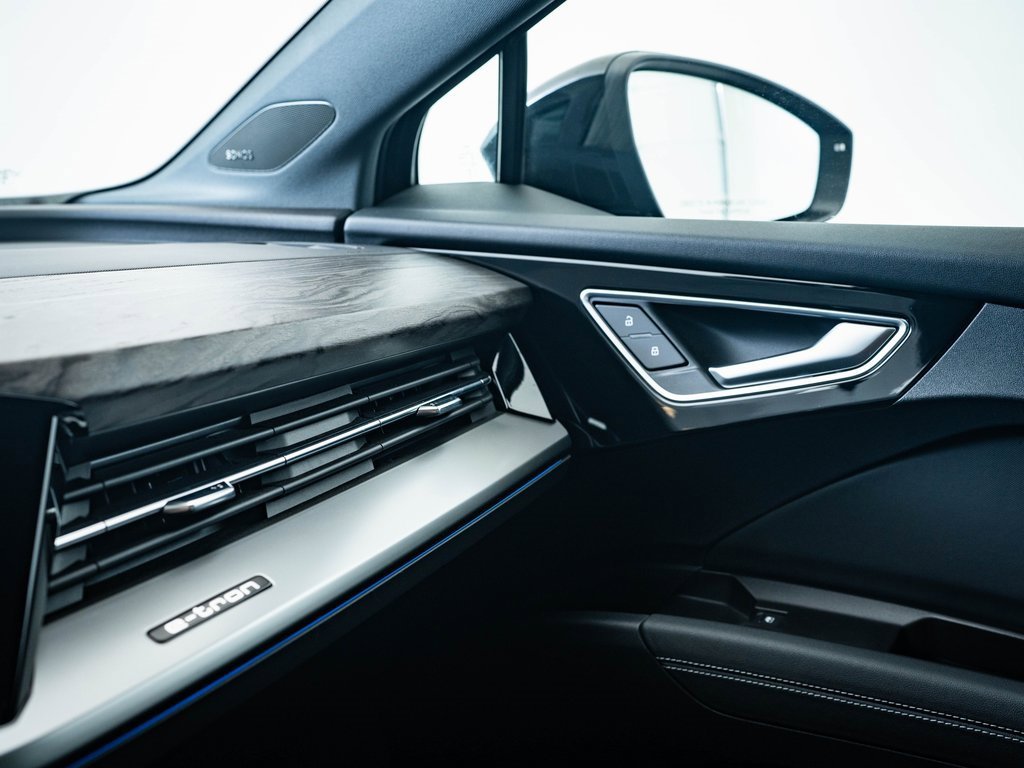 2024 Audi Q4 E-tron Premium Plus photo 31