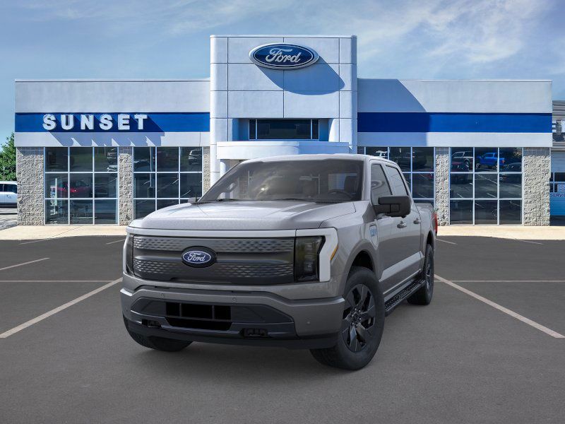 2025 Ford F-150 Lightning photo 2