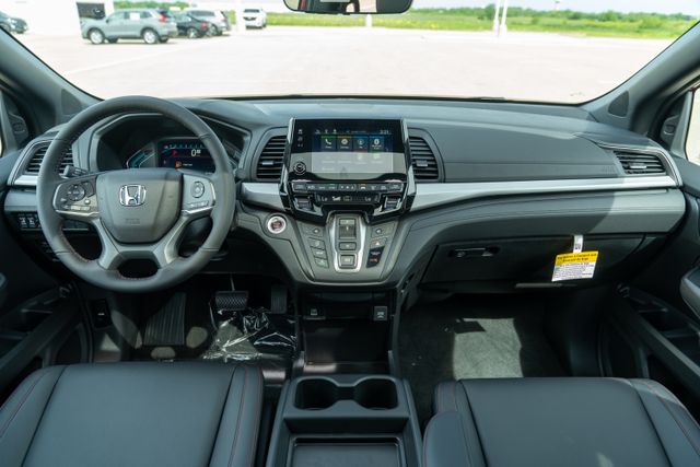 2026 Honda Odyssey photo 14