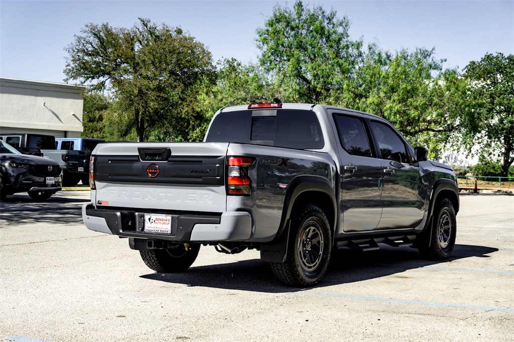 2026 Nissan Frontier PRO-X photo 4