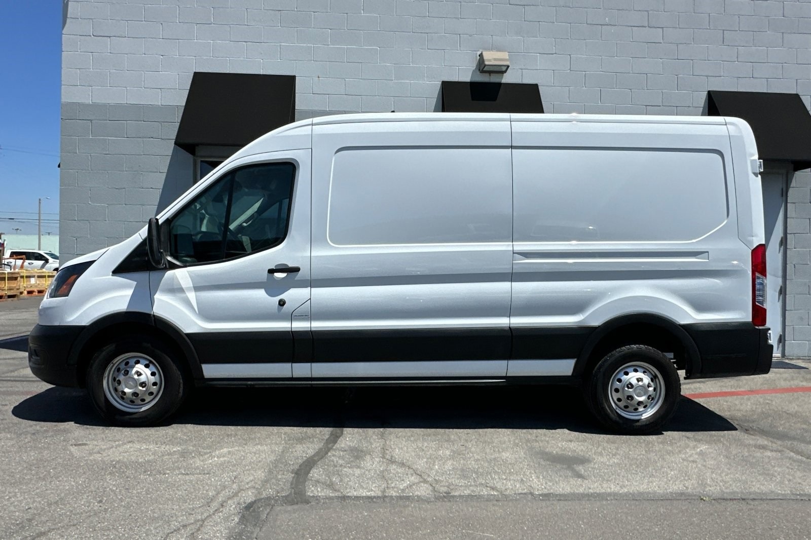 2023 Ford Transit photo 4
