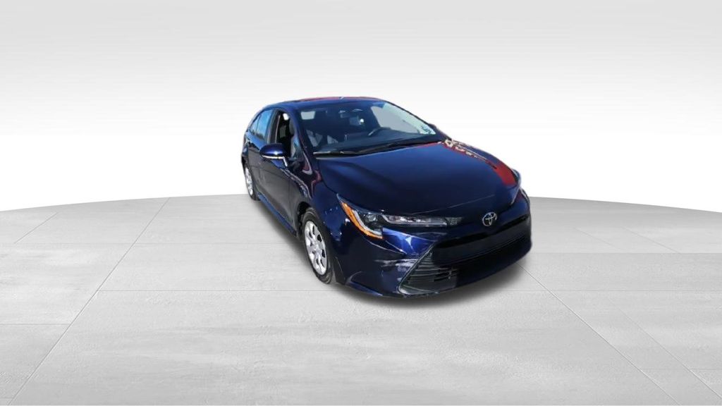 2025 Toyota Corolla LE photo 2