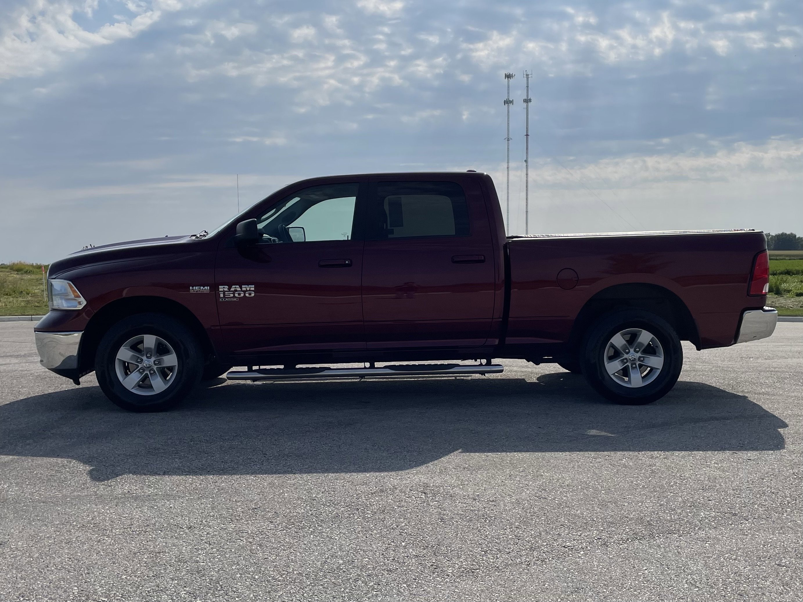 2020 Ram 1500 Classic SLT photo 7