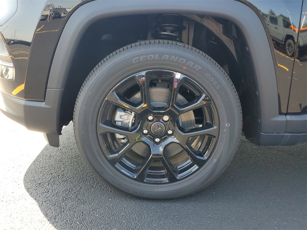 2025 Jeep Compass Latitude photo 5