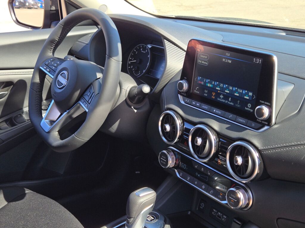 2025 Nissan Sentra SV photo 6