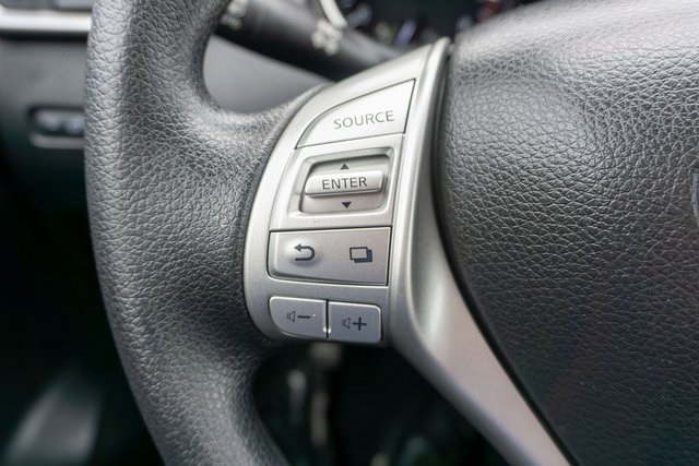 2016 Nissan Rogue SV photo 17