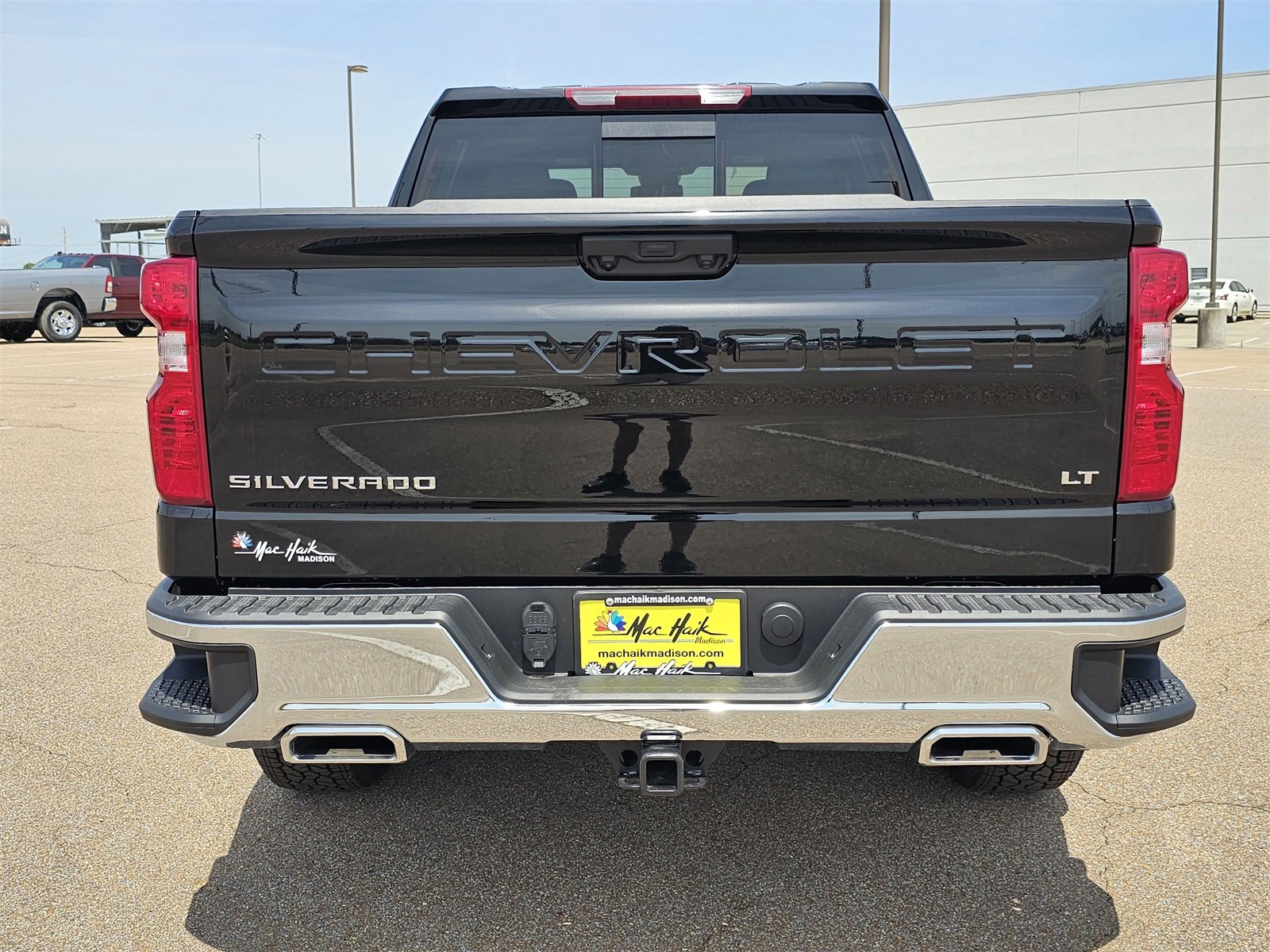 2025 Chevrolet Silverado 1500 LT photo 4