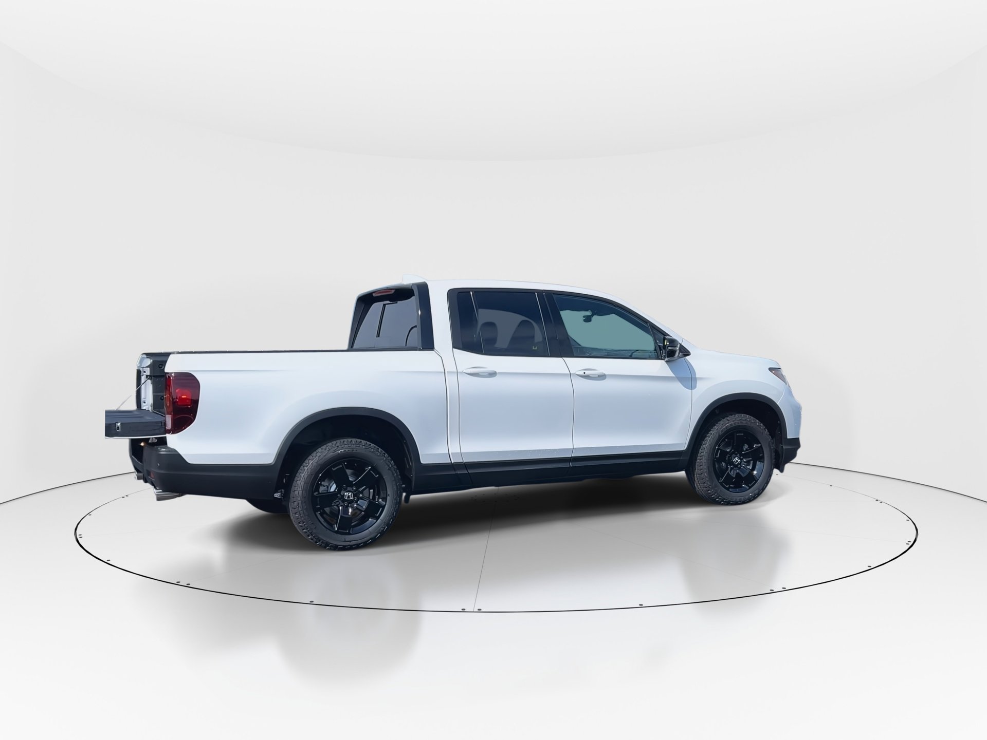 2025 Honda Ridgeline Black Edition photo 5
