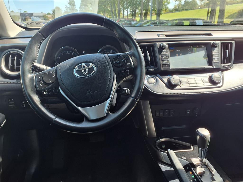 2018 Toyota RAV4 Limited photo 11